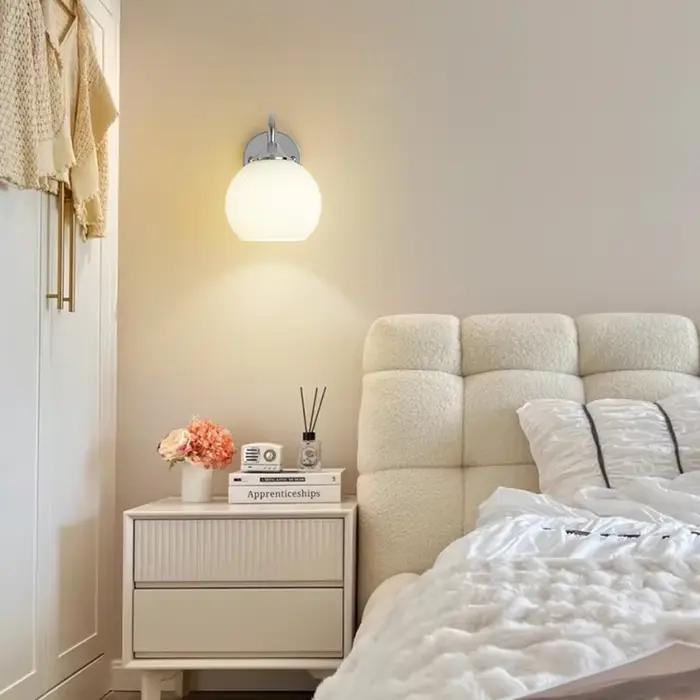 Moderne Simple Style doux applique corps en métal couleur chromée chambre décor applique lumière LED