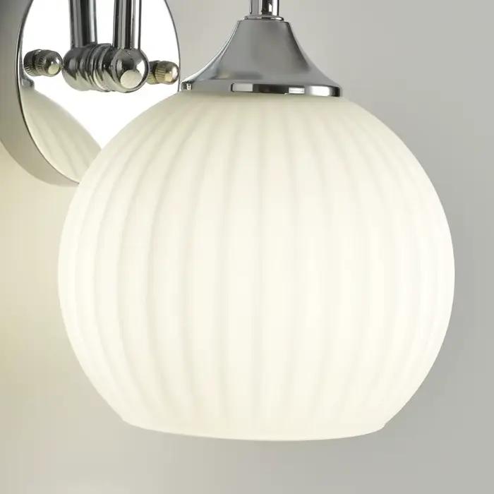 Moderne Simple Style doux applique corps en métal couleur chromée chambre décor applique lumière LED