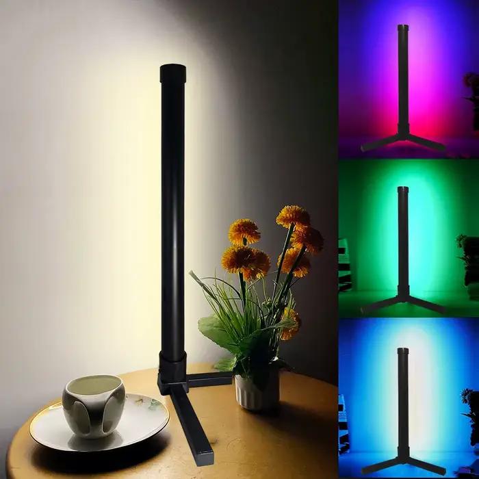 Lampadaire LED RVB, lampe d'angle LED fonctionne lampadaire moderne intelligent avec synchronisation