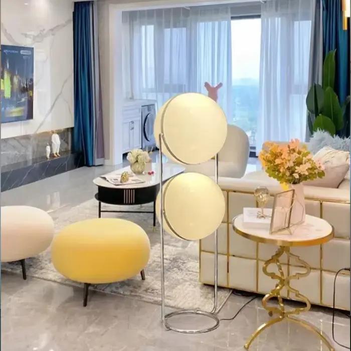 Lampe sur pied moderne en métal chromé avec boule acrylique blanche et jaune pour salon chambre d'hôtel décoration de canapé occaions spéciales
