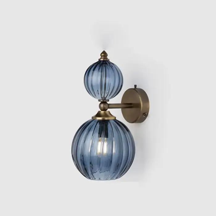Appliques murales boule de verre vintage