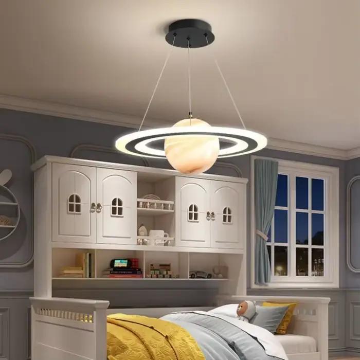 Moderne créatif pendentif LED lumière chambre d'enfants saturne lustre