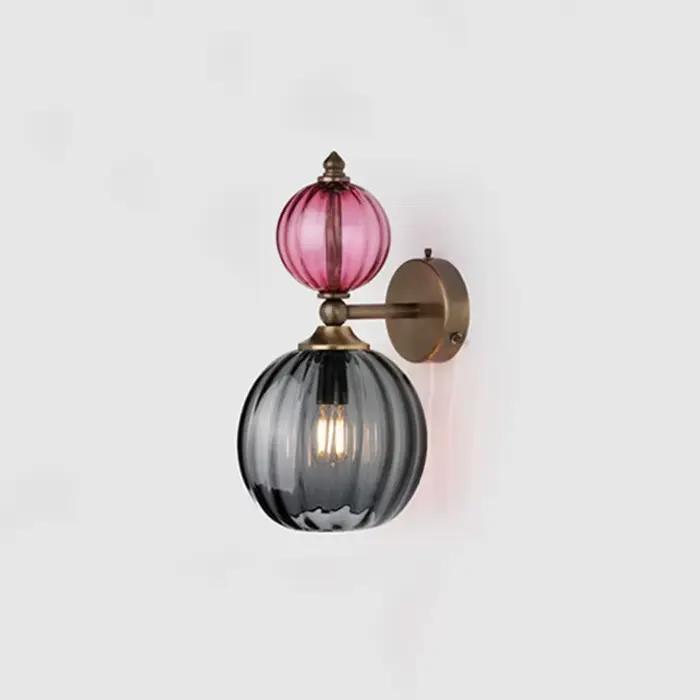Appliques murales boule de verre vintage