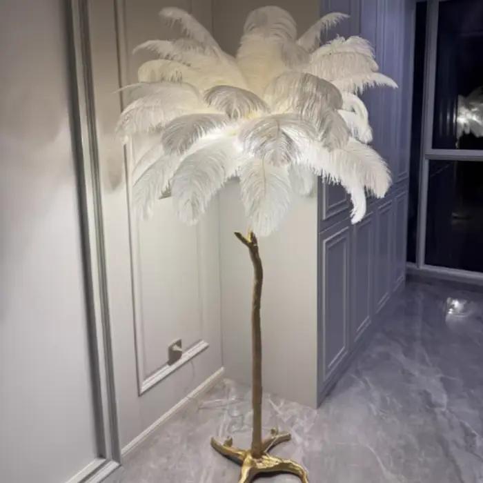 Lampe sur pied LED en plumes d'autruche