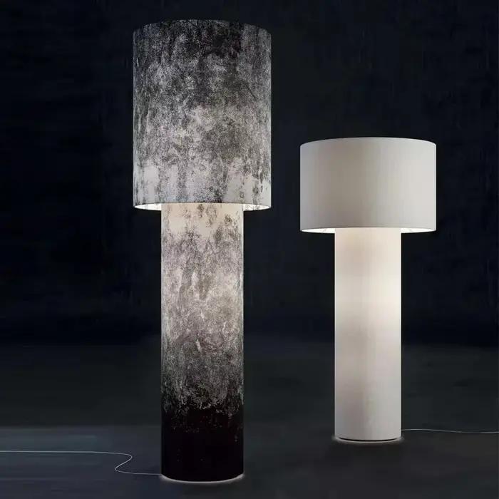 Lampadaire vertical en tube de tissu à LED
