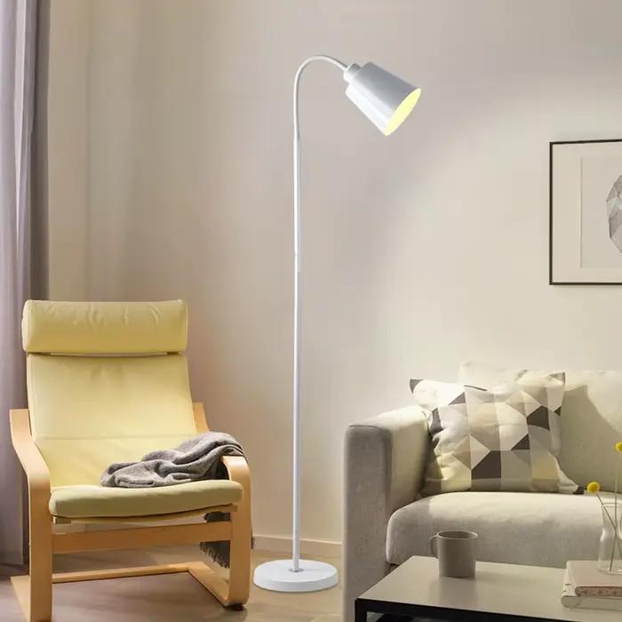 Lampe de chevet sur pied moderne réglable avec abat-jour LED pour chambre chevet canapé éclairage variable occasions spéciales