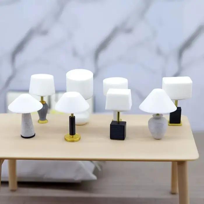 1 pièces 1:20 Miniature maison de poupée meubles bricolage lampe de bureau Style bureau lampe de Table Miniature modèle maison de poupée accessoires