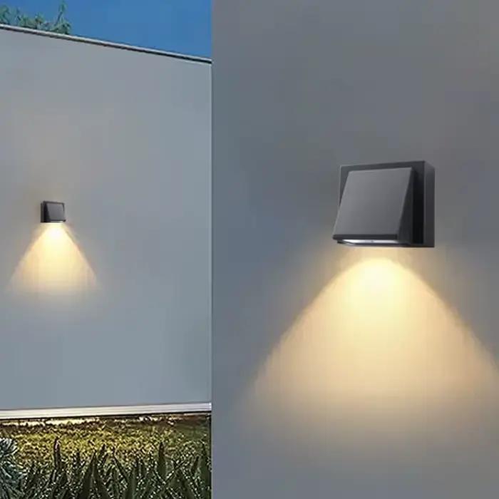 Applique murale exterieure moderne avec lumiere haute et basse et resistance a l'eau pour porch illumination occasions speciales
