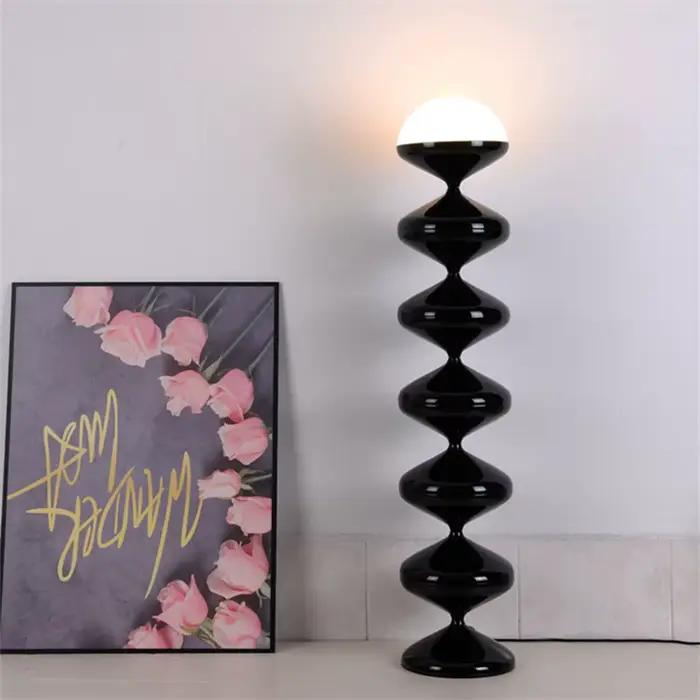 Lampe de sol moderne et minimaliste