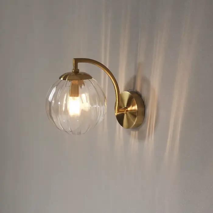 Applique murale LED moderne chevet