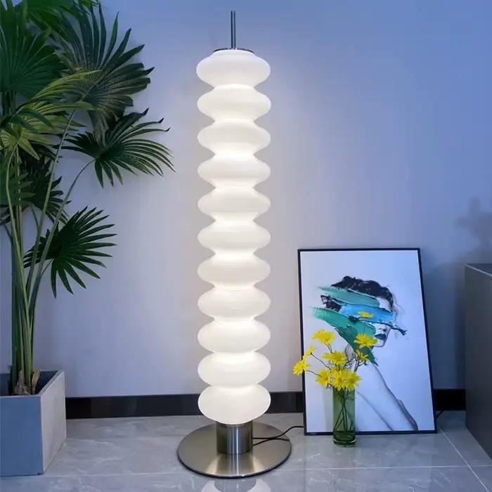 Lampadaire d'angle LED créatif