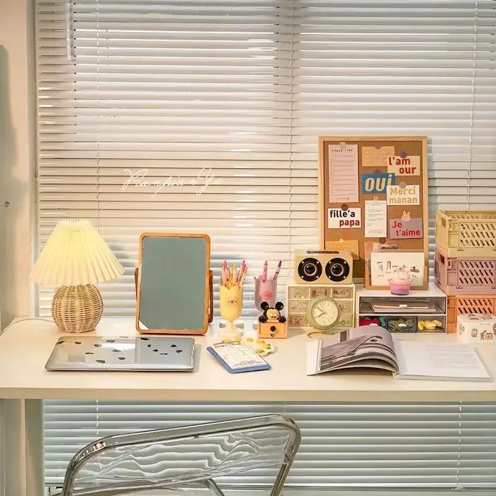 Lampe de table rétro en rotin avec abat-jour en tissu plissé – Veilleuse de chevet alimentée par USB pour chambre à
