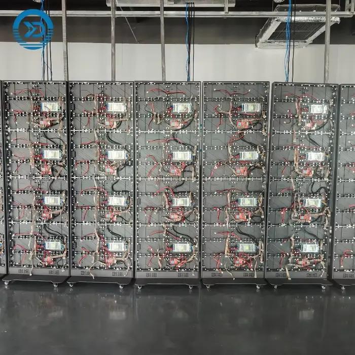 Écran d'affichage LED P1.86 en gros pour usine, écran LED mobile et pliable, machine publicitaire intérieure couleur intégrale, panneau LED