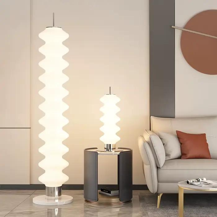 Lampadaire d'angle LED créatif