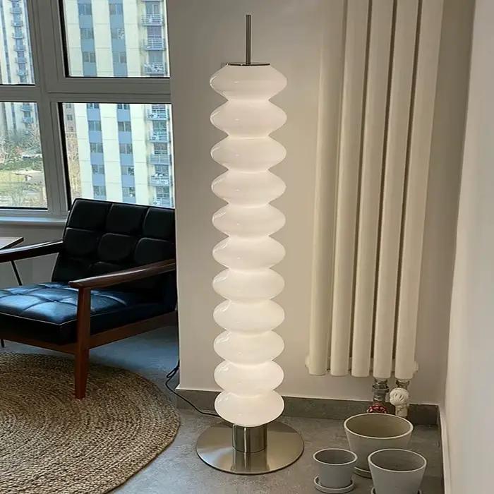 Lampadaire d'angle LED créatif