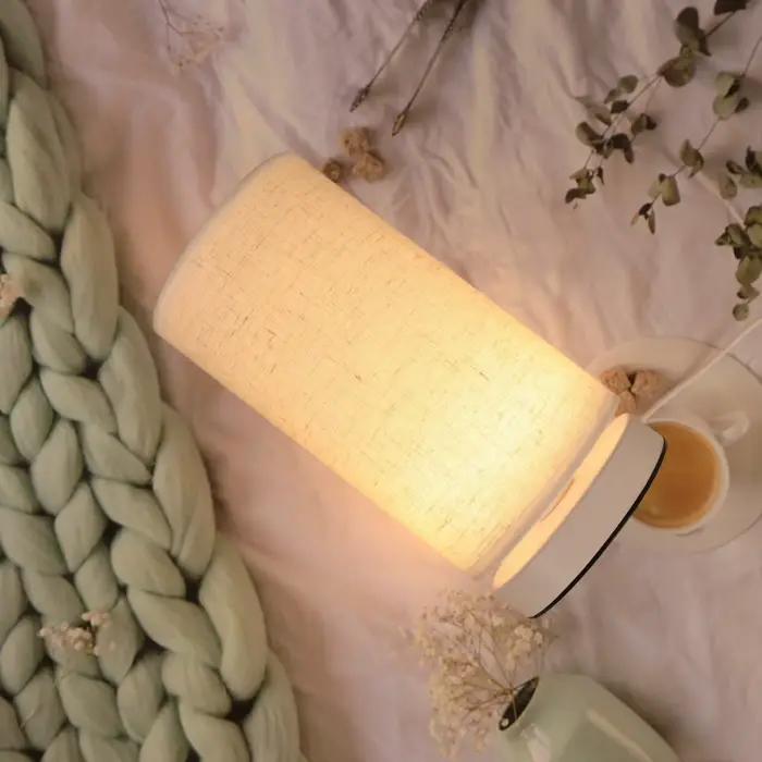 Lampe de bureau en tissu nordique, lumière chaude USB, adaptée aux salons, chambres à coucher, bureaux – cadeau parfait pour les vacances et les anniversaires