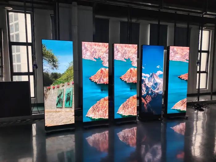 Écran d'affichage LED P1.86 en gros pour usine, écran LED mobile et pliable, machine publicitaire intérieure couleur intégrale, panneau LED