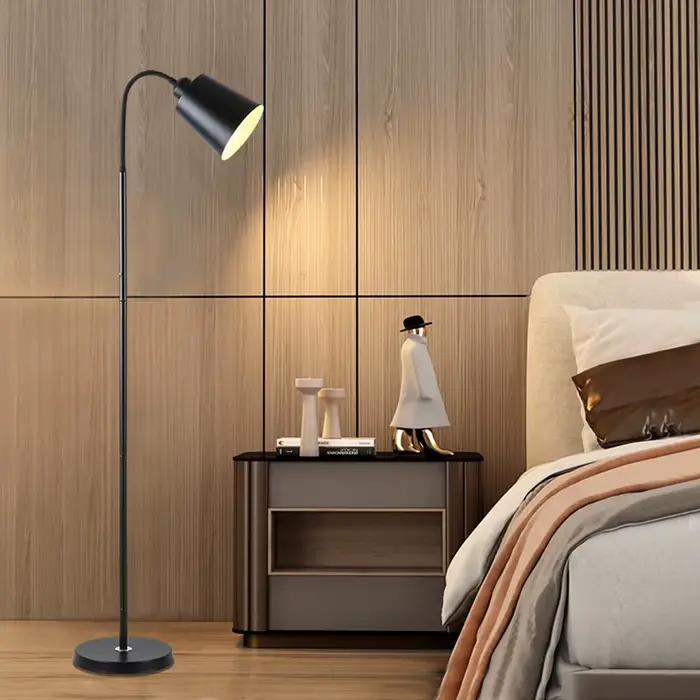Lampe de chevet sur pied moderne réglable avec abat-jour LED pour chambre chevet canapé éclairage variable occasions spéciales