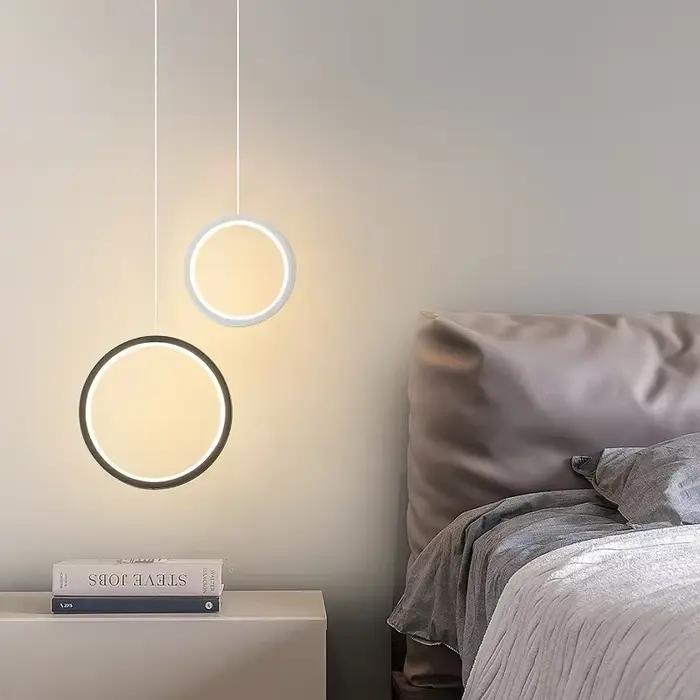 Plafonnier LED suspendu composé d'anneaux, design moderne, luminaire décoratif d'intérieur, idéal pour un salon, un bar ou un restaurant