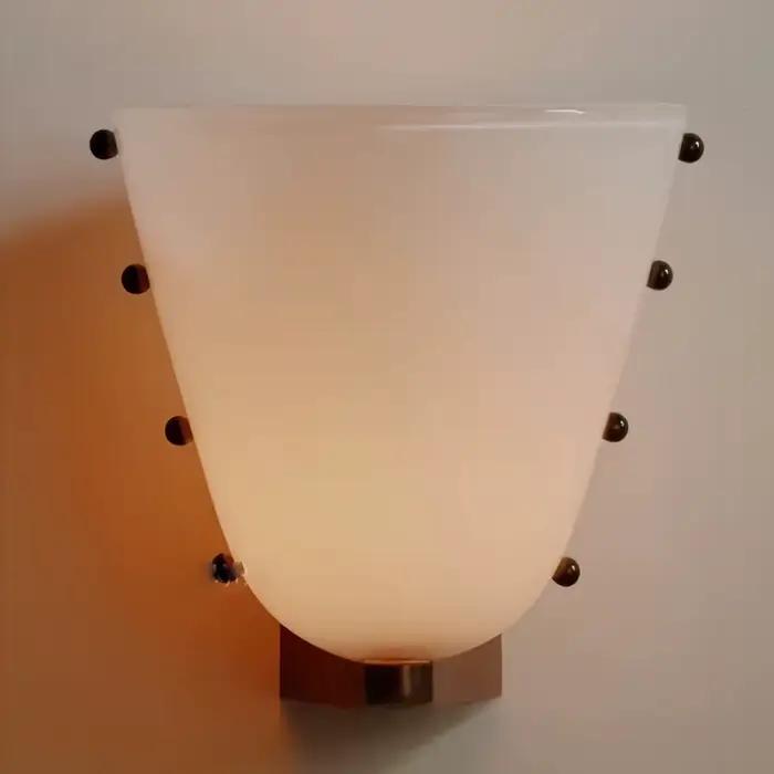 Applique Murale en Verre aux Motifs de Baies Colorées