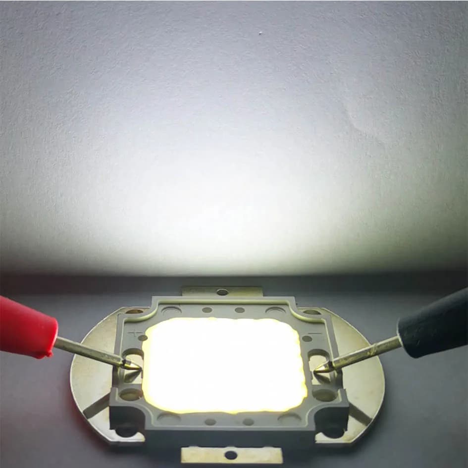 LED Puces Diode SMD 10W 20W 30W 50W 100W DC12-14V DC30-32V Haute Puissance 35mil LED Source Lumineus