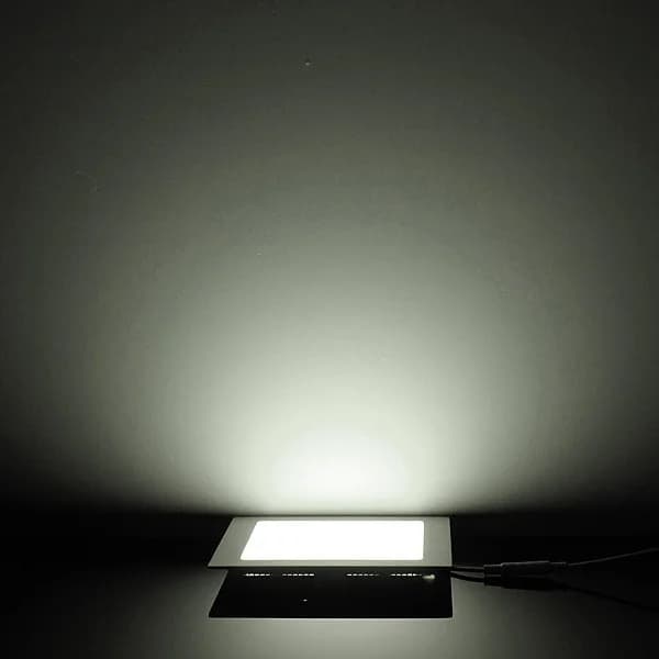 Spot lumineux LED carré encastrable pour le plafond, éclairage d'intérieur, lumière à intensité régl