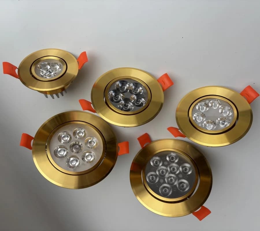 Plafonnier en or avec tube LED intégré pour usage domestique, salon et chambre à coucher, projecteur