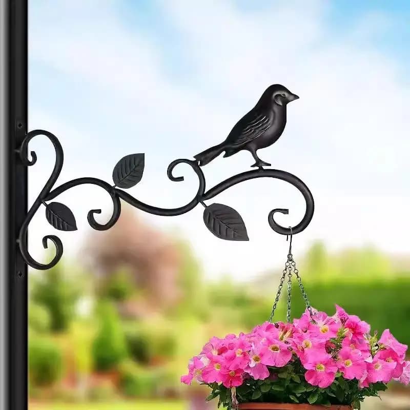 Supports de plantes suspendus en fer forgé avec un design décoratif d'oiseaux et de feuilles, parfai