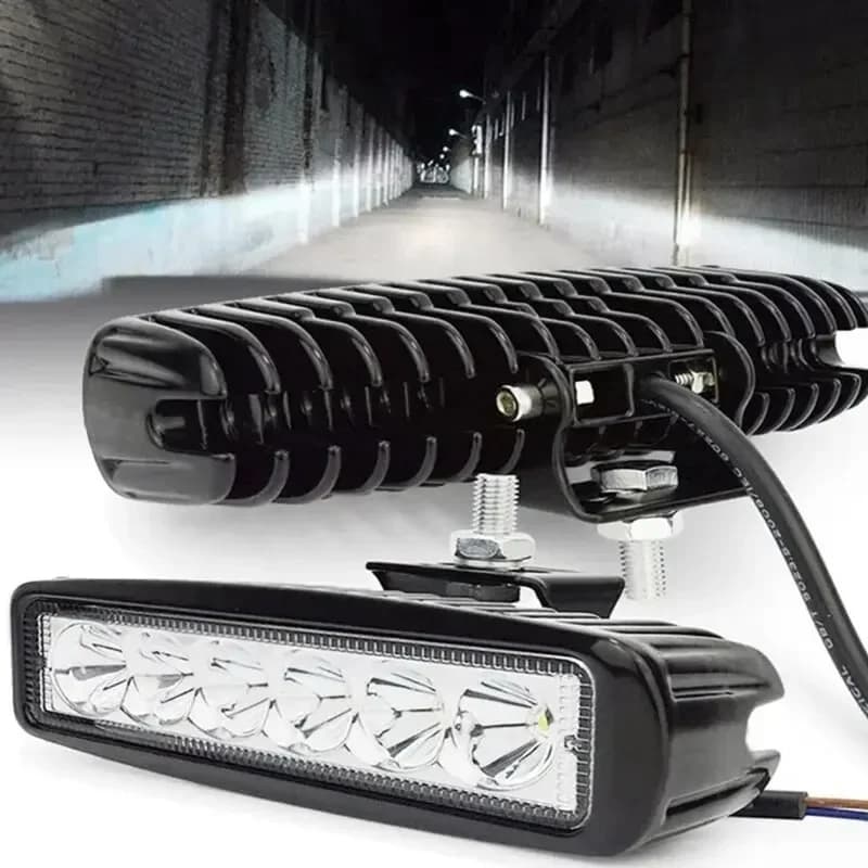 6 LED Projecteurs de Travail pour Voiture, Phares Haute Luminosité Universels Tout-Terrain pour Auto