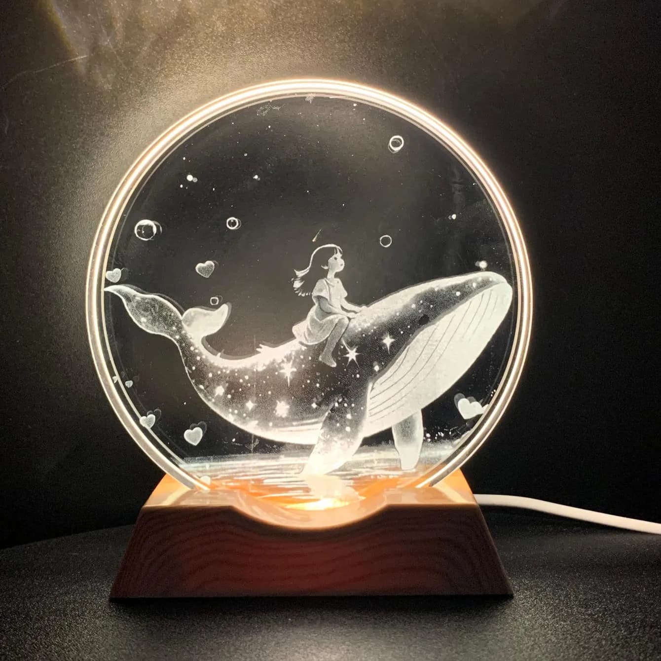 Lampe de nuit LED en cristal en forme de petite baleine, lampe décorative en verre, idéale pour les