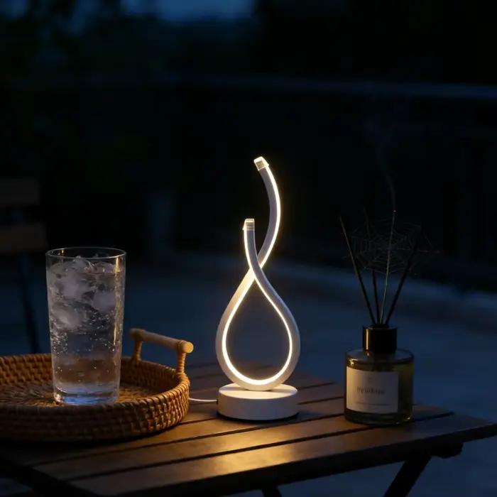 Lampe de bureau créative moderne et élégante avec geste d'amour blanc, alimentation USB, éclairage t