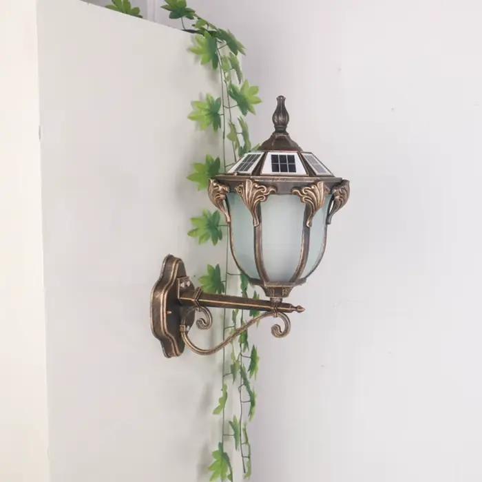 Applique murale solaire d'extérieur de Style européen, imperméable, décor Vintage, adapté aux villas, jardins, éclairage dans les zones résidentielles