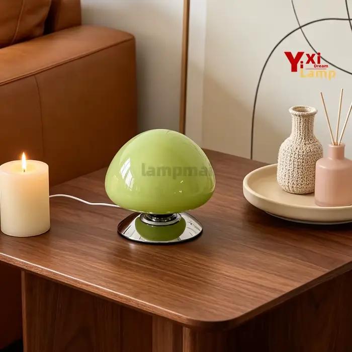 Lampe en verre de Murano en forme de champignon, lampe de chevet moderne du milieu du siècle, à intensité variable, lumière décorative pour chambre à coucher, dortoir et salon