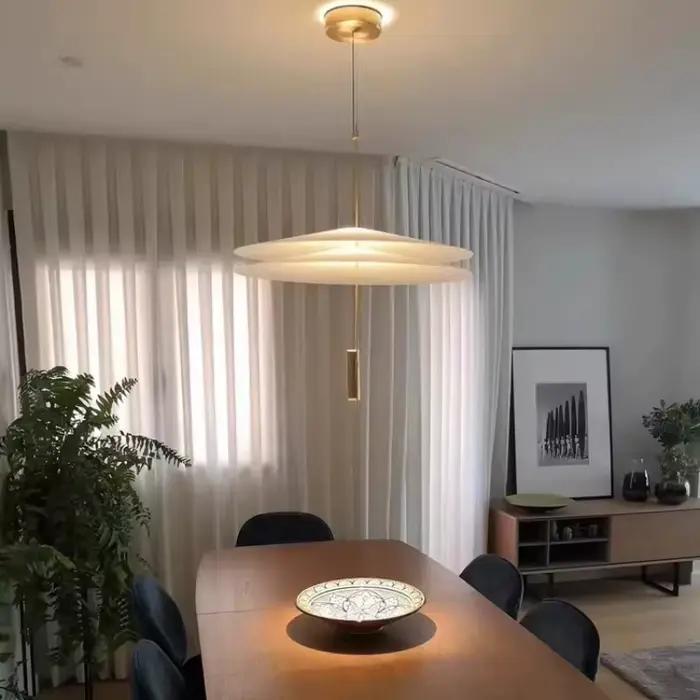 Suspension LED italienne Flamingo moderne en chrome poli pour éclairage de plafond et table basse à utiliser dans salon, chambre, restaurant