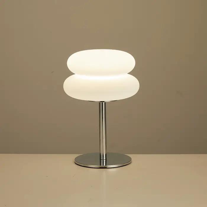 Lampe de table champignon abat-jour en plastique lampe de table crème française nordique prise USB lampe de chevet de chambre à coucher à gradation à 9 niveaux (pas du verre)