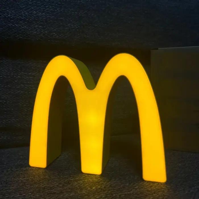 Lampe de nuit créative LED en forme de dessin animé, décoration de bureau, lampe de chevet mignonne pour chambre à coucher, lampe de table rechargeable M/W Hamburger pour enfants