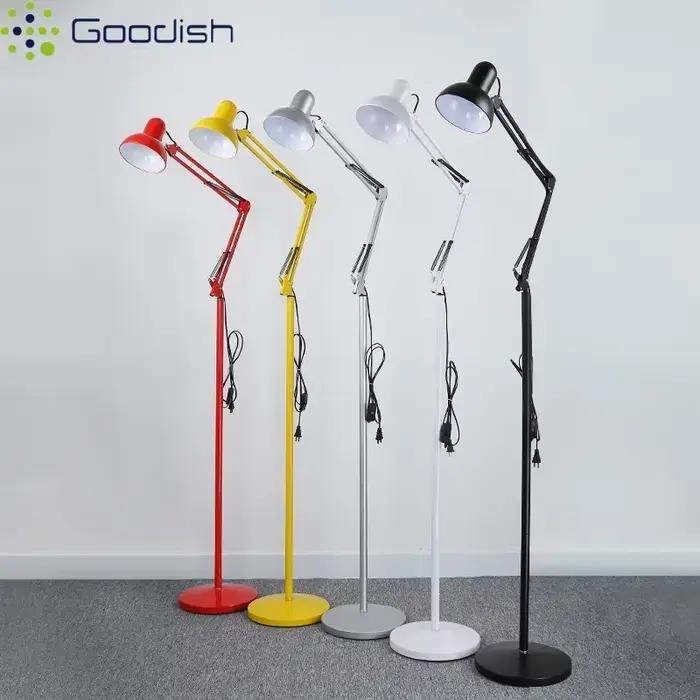 Lampadaire LED sur pied de style médiéval