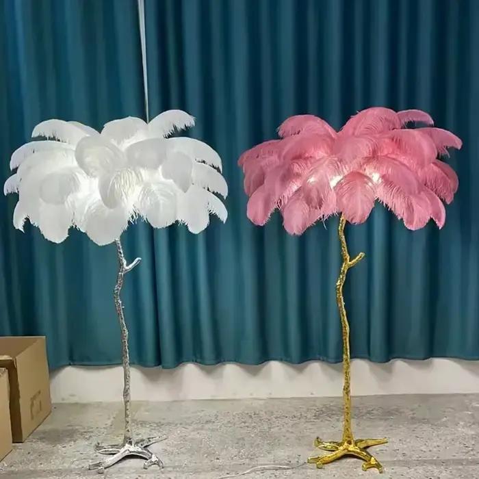 Lampadaire nordique en plumes d'autruche modernes pour salon romantique et élégant chambre à coucher entrée éclairage doux et enveloppant design artisanal tricoté à la main