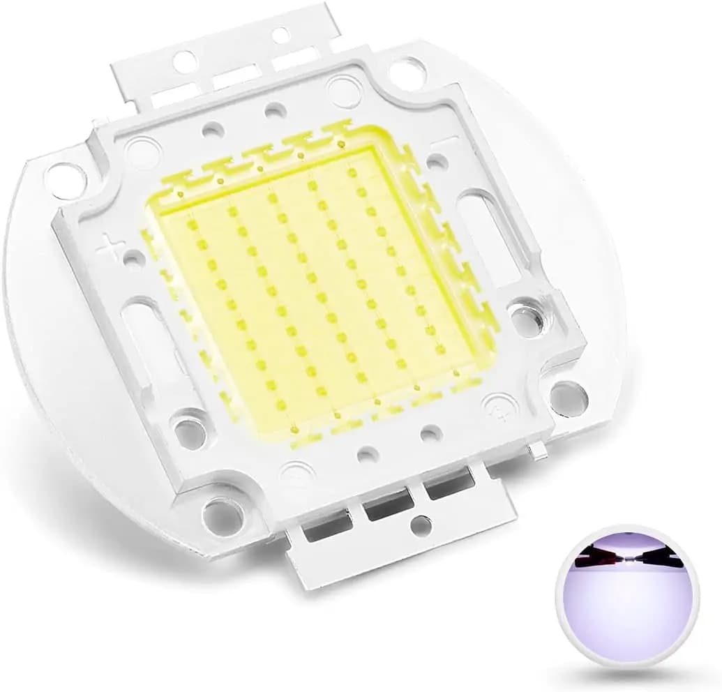 Puce LED haute puissance 50W blanc froid (10000K - 15000K / 1500mA / DC 30V - 34V / 50 watts) intens